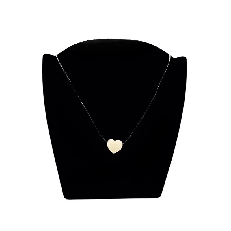 CORRENTE FIO DE SILICONE COM PINGENTE MADREPÉROLA CORAÇÃO - BANHADO A OURO 18K