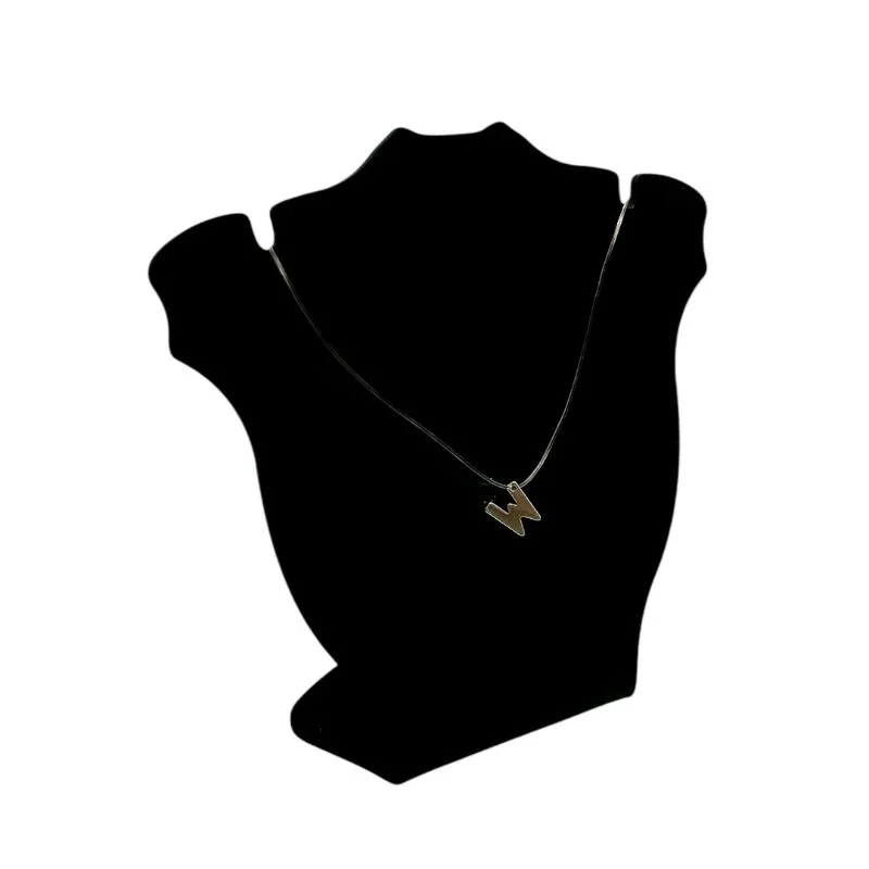 CORRENTE FIO DE SILICONE COM PINGENTE  INCIAL W SIMPLES - BANHADO A PRATA 925