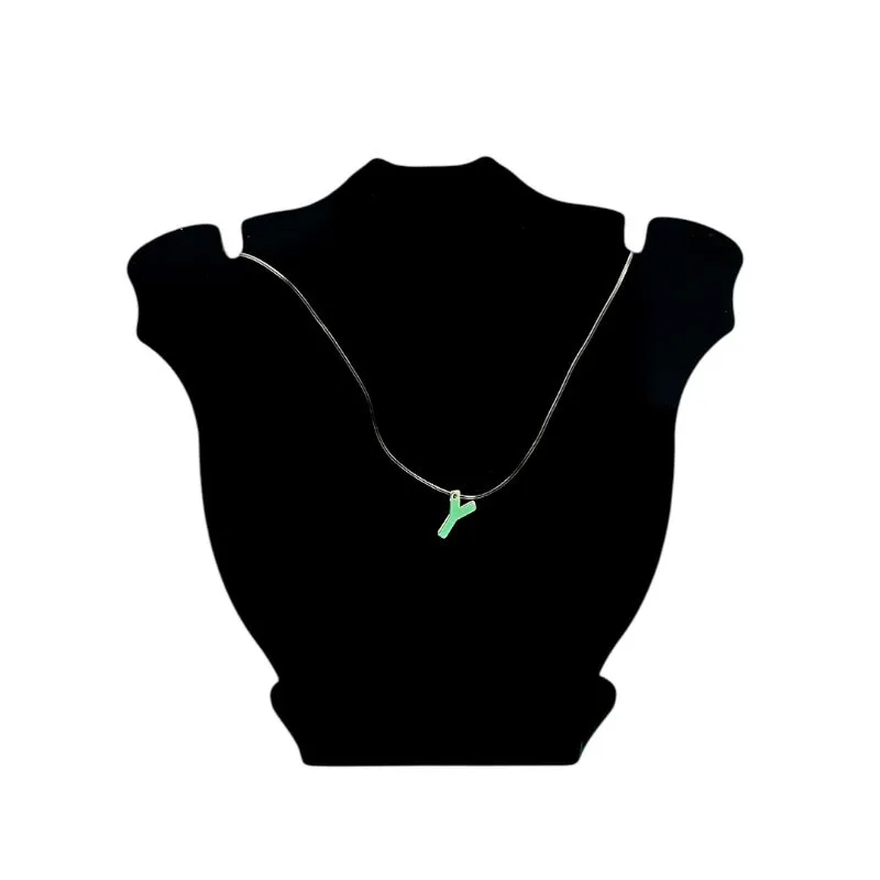 CORRENTE FIO DE SILICONE COM PINGENTE  INCIAL Y SIMPLES - BANHADO A PRATA 925