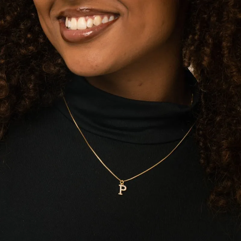 CORRENTE VENEZIANA COM INCIAL P PEQUENA CRAVEJADA EM MICRO ZIRCÔNIA CRISTAL - BANHADO A OURO 18K