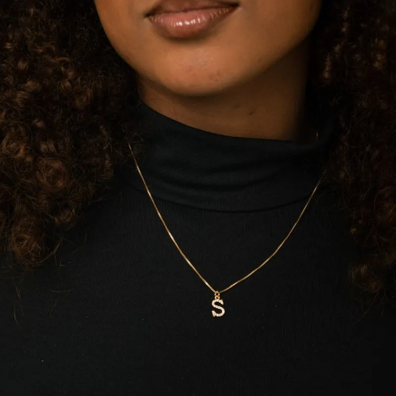 CORRENTE VENEZIANA COM INCIAL S PEQUENA CRAVEJADA EM MICRO ZIRCÔNIA CRISTAL - BANHADO A OURO 18K