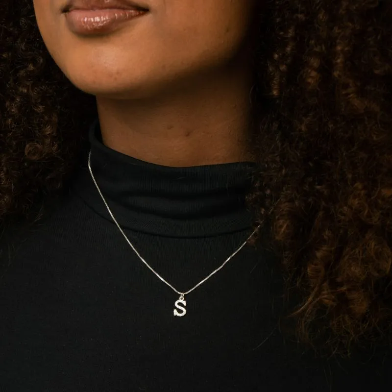 CORRENTE VENEZIANA COM INCIAL S PEQUENA CRAVEJADA EM MICRO ZIRCÔNIA CRISTAL - BANHADO A PRATA 925