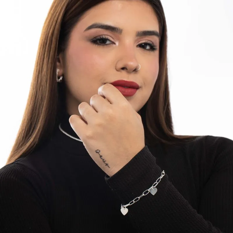 PULSEIRA ELO CARTHIE LARGO COM CORAÇOES EM CHAPA LISO E FECHO MOSQUETÃO OU BOIA - BANHADO A PRATA  925