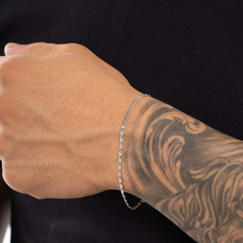 PULSEIRA MASCULINA ELO 1X1 TRAVESSINHA TRABALHADA 18CM- BANHADO A RÓDIO BRANCO