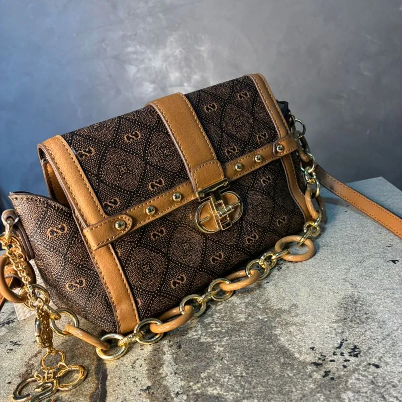 BOLSA MARROM MONOGRAMA + ALÇA CORRENTE + ALÇA REMOVIVEL E CHAVEIRO ESPELHO CHENSON