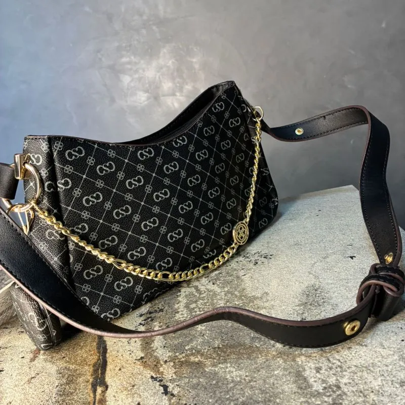 BOLSA PRETA MONOGRAMA ALÇA CORRENTE DOURADA + ALÇA REMOVIVEL E CHAVEIRO ESPELHO CHENSON