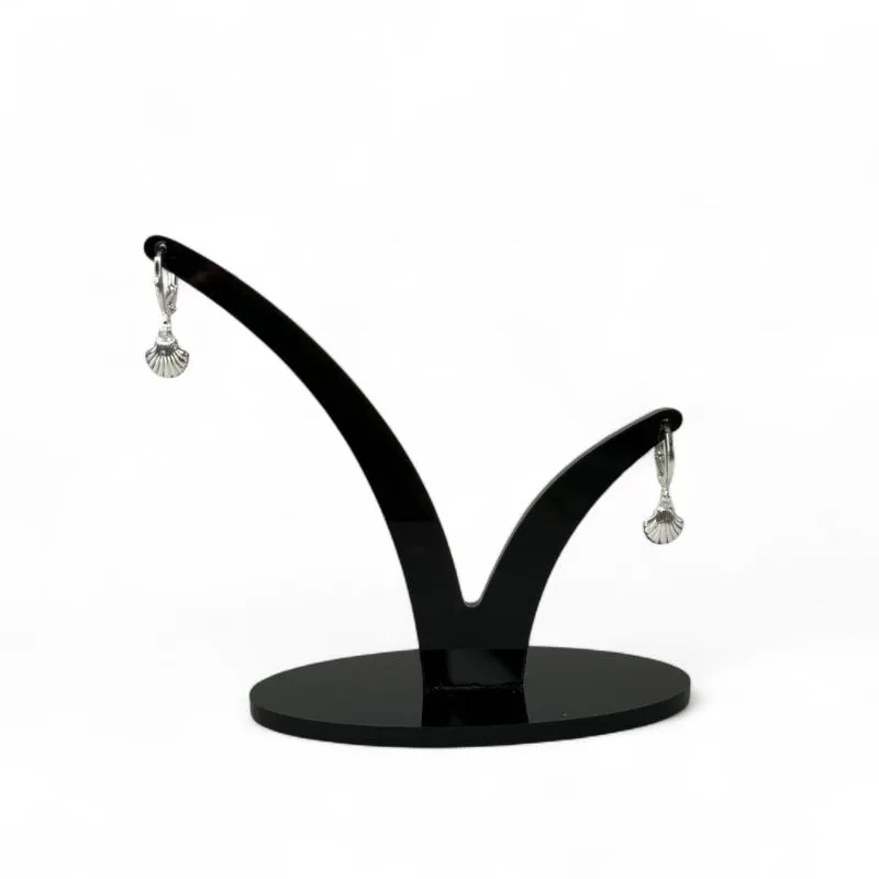 BRINCO ARGOLA COM PENDURICALHO CONCHA LISA - BANHADO A PRATA 925