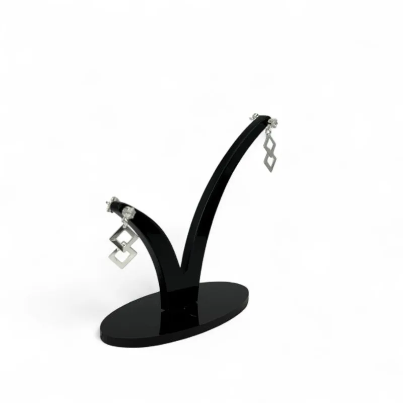 BRINCO COM PENDURICALHO FORMA GEOMETRICA QUADRADO DUPLO COM PONTO DE LUZ CRISTAL  - BANHADO A PRATA 925