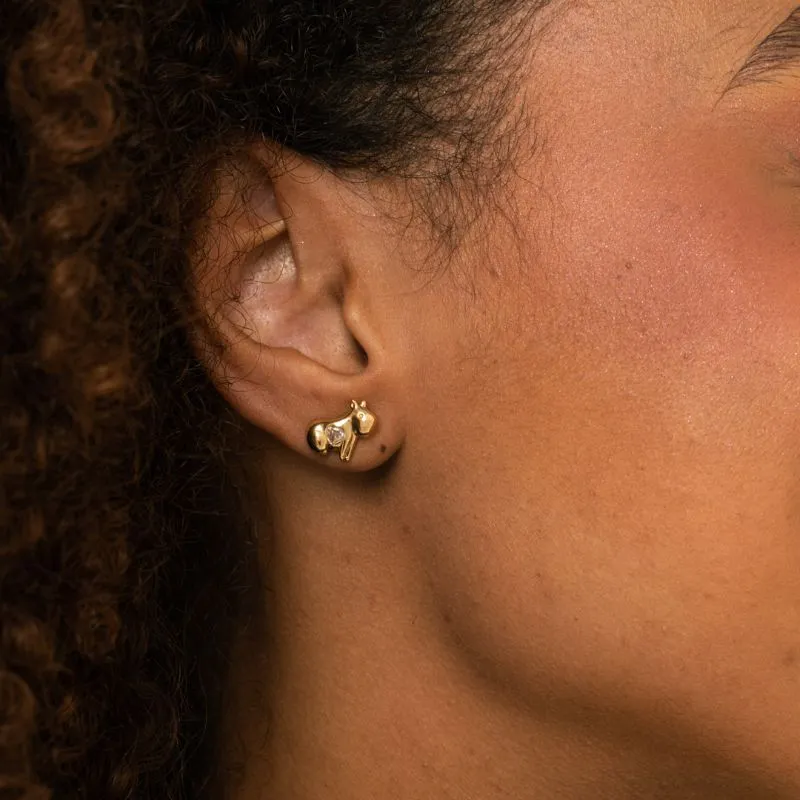 BRINCO INFANTIL CAPIVARA LISA COM PONTO DE LUZ CORAÇÃO CRISTAL - BANHADO A OURO 18K