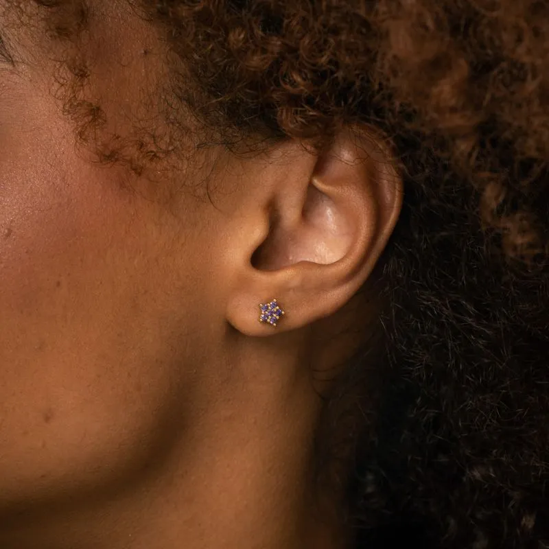 BRINCO INFANTIL FLOR COM ZIRCÔNIA LILÁS- BANHADO A OURO 18K