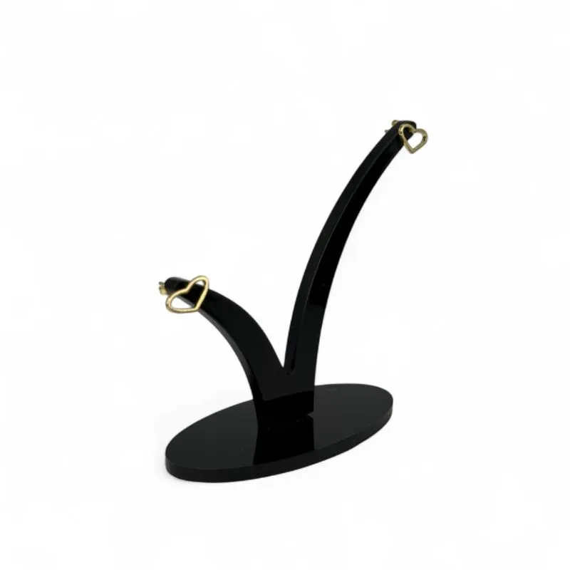 BRINCO PEQUENO CORAÇÃO TORTO VAZADO GRANDE- BANHADO A OURO 18K