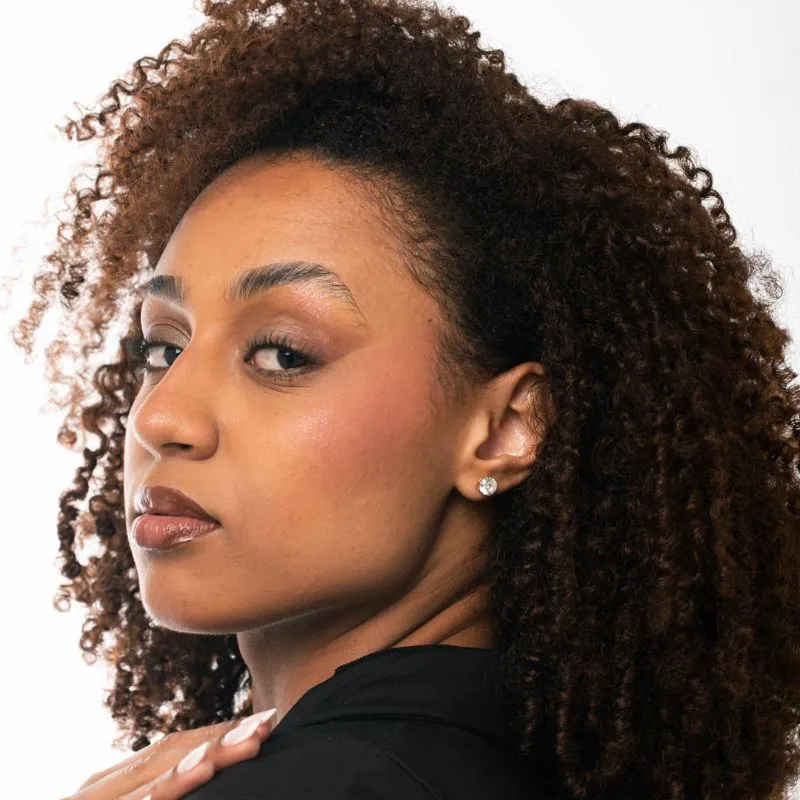 BRINCO PONTO DE LUZ REDONDO GRANDE COM 6 GARRAS CRISTAL - BANHADO A OURO 18K