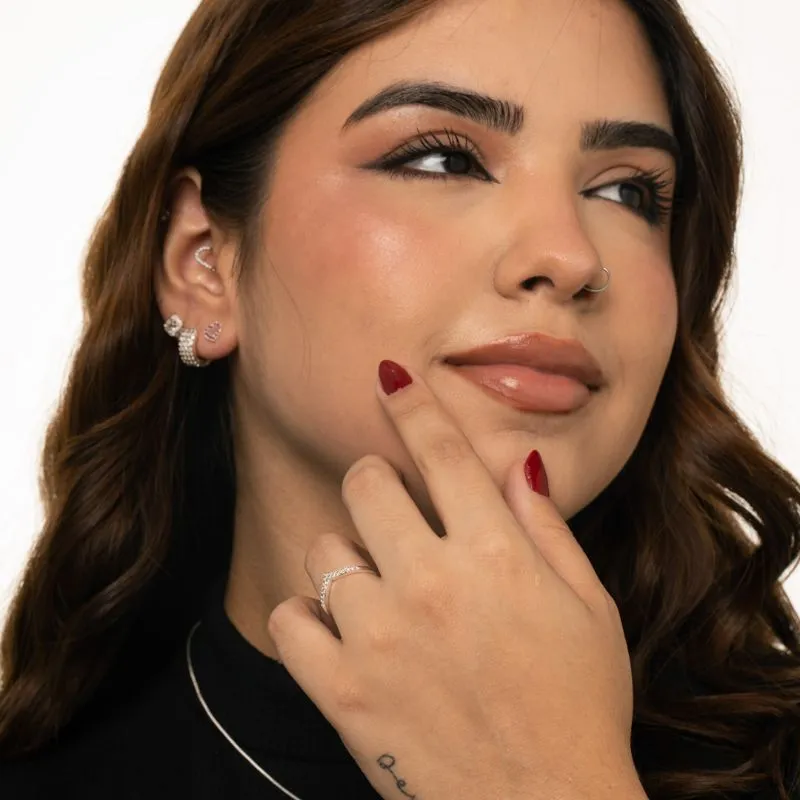 BRINCO QUADRADO PEQUENO COM MICRO ZIRCÔNIA CRISTAL - BANHADO A PRATA 925