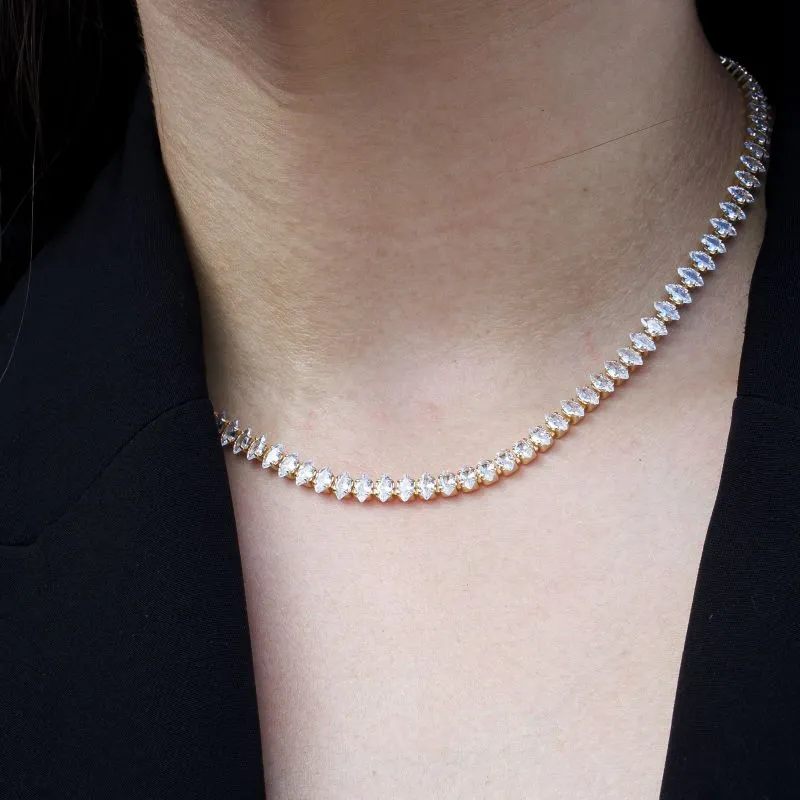 CHOKER RIVIERA OVAL CRAVEJADA COM NAVETE COM FECHO GAVETA SIMPLES CRISTAL ROSÉ GOLD - BANHADO A OURO 18K
