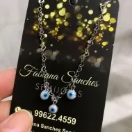 CORRENTE ELO DE CORAÇÃO COM 3 OLHO GREGO PENDURADO- BANHADO A PRATA 925