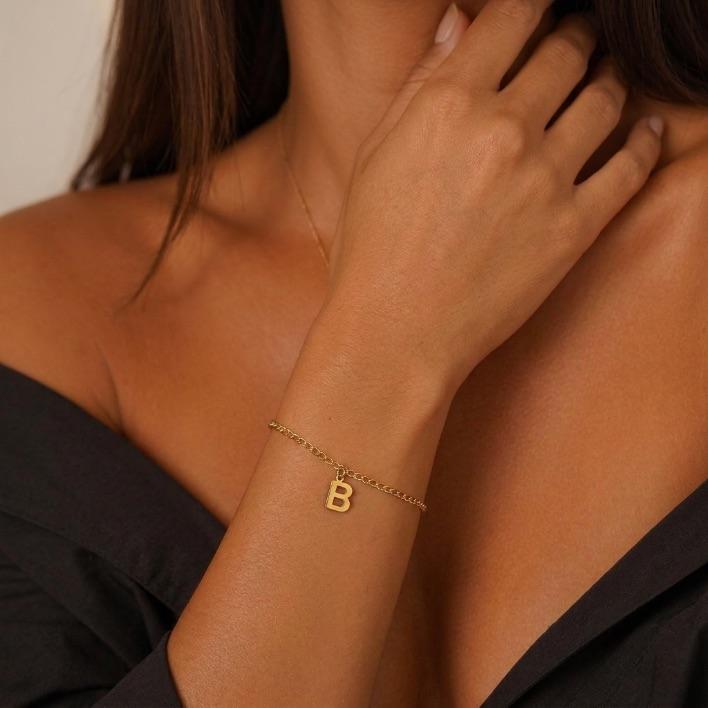 PULSEIRA GRUMET FINO COM INCIAL B - BANHADO A OURO 18K