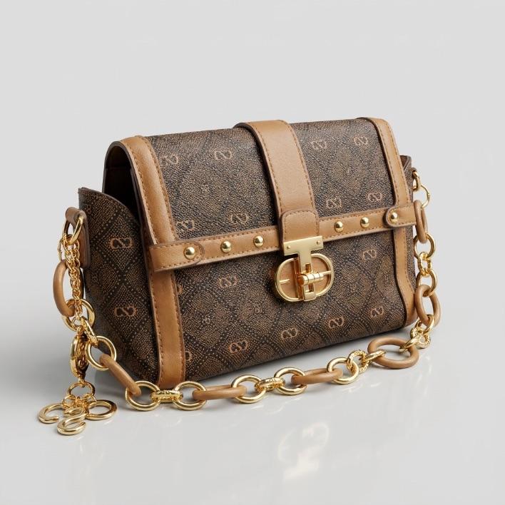 BOLSA MARROM MONOGRAMA + ALÇA CORRENTE + ALÇA REMOVIVEL E CHAVEIRO ESPELHO CHENSON