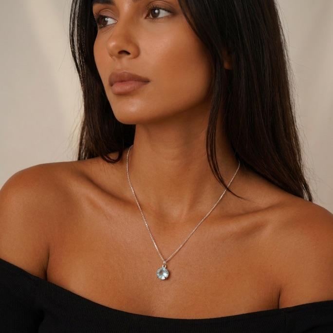 CORRENTE VENEZIANA PONTO DE LUZ REDONDO AZUL TRASLUCIDO LISO S/ EXTENSOR - BANHADO A PRATA 925