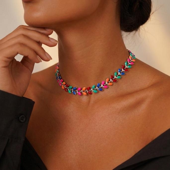 CHOKER FOLHA NEON COLORS COM EXTENSOR - BANHADO A RÓDIO BRANCO