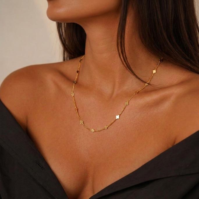 CORRENTE ELO GRUMET FINO COM MINI TREVO - BANHADO A OURO 18K