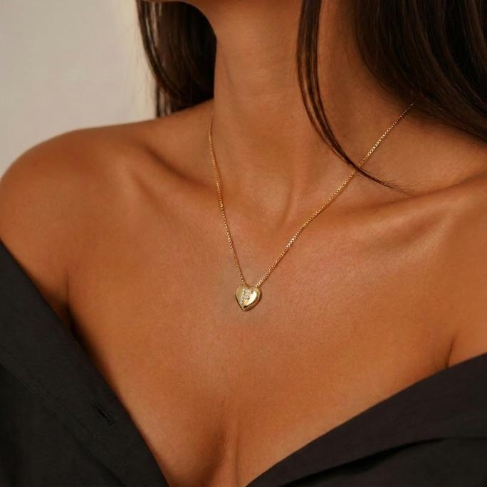CORRENTE VENEZIANA CORAÇÃO INICIAL F CRAVEJADA COM MICRO ZIRCÔNIA CRISTAL  - BANHADO A RÓDIO BRANCO