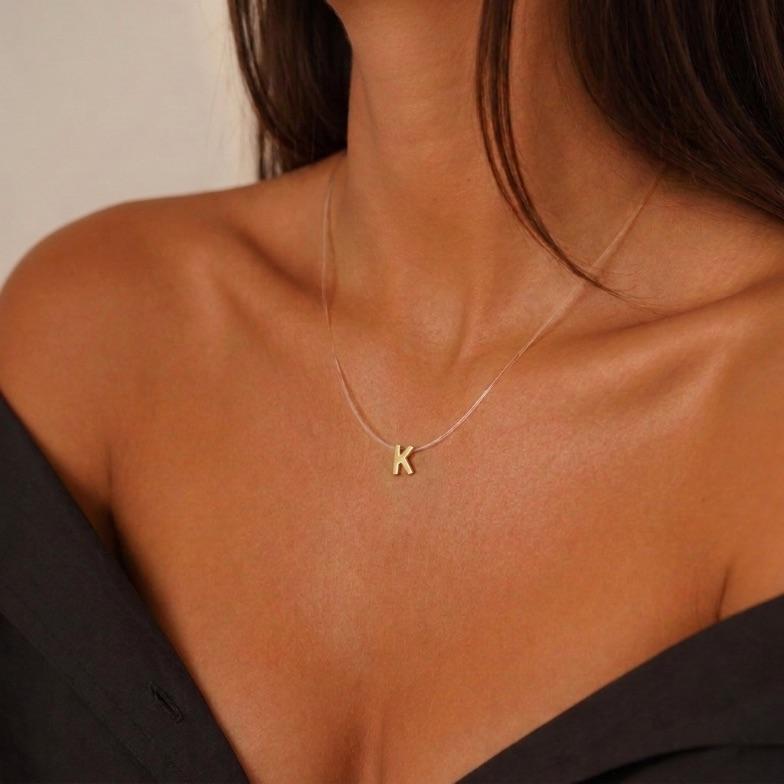 CORRENTE FIO DE SILICONE COM PINGENTE INICIAL K SIMPLES- BANHADO A OURO 18K