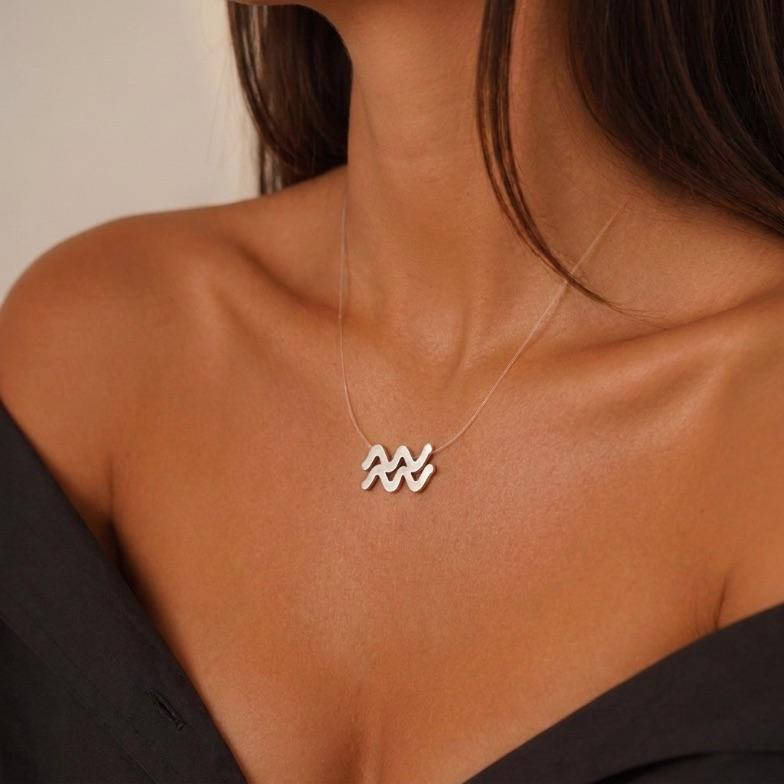 CORRENTE FIO DE SILICONE COM PINGENTE MADRÉROLA SIGNO AQUARIO- BANHADO A OURO 18K