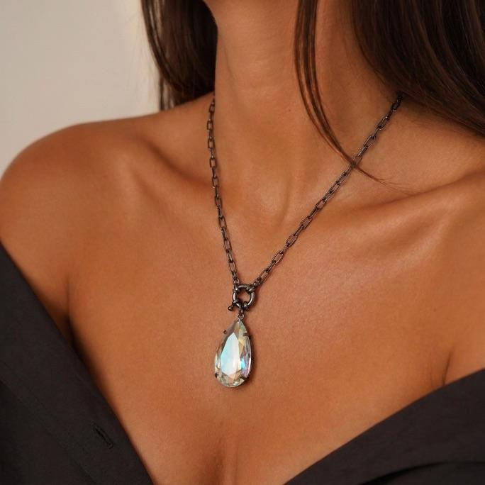 CORRENTE GOTA CARTHIE COM FECHO BOIA GOTA FRUTA-COR - BANHADO A RÓDIO NEGRO