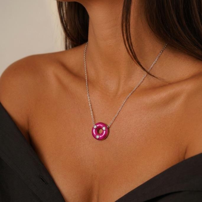 CORRENTE REDONDA ESMALTADA PINK COM EXTENSOR- BANHADO A RÓDIO BRANCO