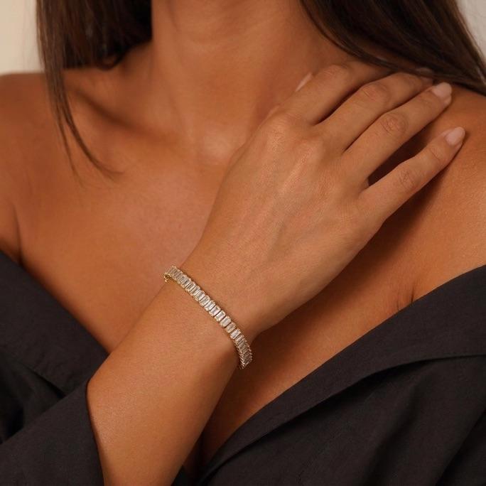 PULSEIRA DUPLA COM ZIRCONIA NAVETE CRISTAL- BANHADO A OURO 18K