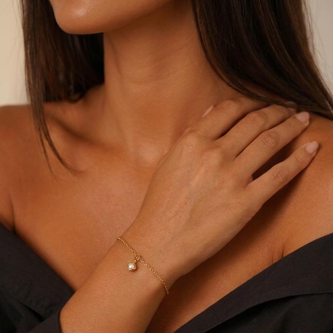 PULSEIRA ELO PORTUGUES FINO COM PÉROLA MINI - BANHADO A OURO 18K