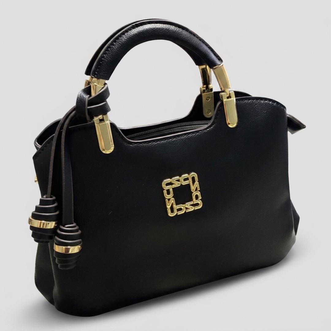 BOLSA PRETA QUADRADA PEQUENA MONOGRAMA CHENSON  ALÇA DE MÃO COURO + ALÇA REMOVIVEL + CHAVEIRO FAVO CHENSON