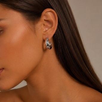 BRINCO ARGOLA GORDINHA CLASSICA LISA GRANDE - BANHADO A PRATA 925