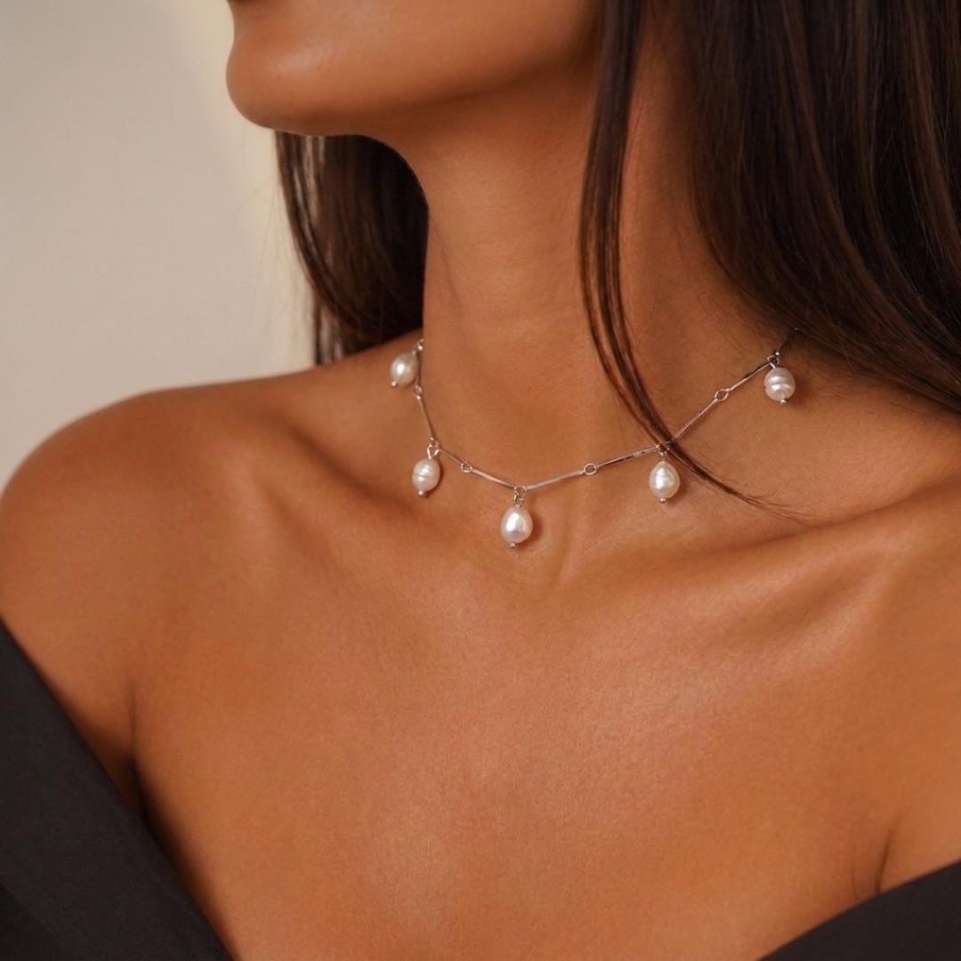 CHOKER PALITO COM PÉROLA DE AGUA DOCE COM EXTENSOR- BANHADO A RÓDIO BRANCO