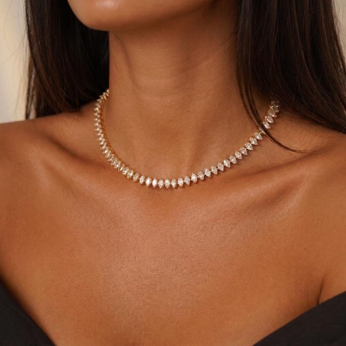 CHOKER RIVIERA OVAL CRAVEJADA COM NAVETE COM FECHO GAVETA SIMPLES CRISTAL ROSÉ GOLD - BANHADO A OURO 18K