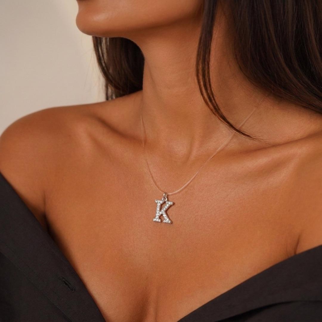 CORRENTE FIO DE SILICONE COM PINGENTE INICIAL K CRAVEJADA  - BANHADO A PRATA 925