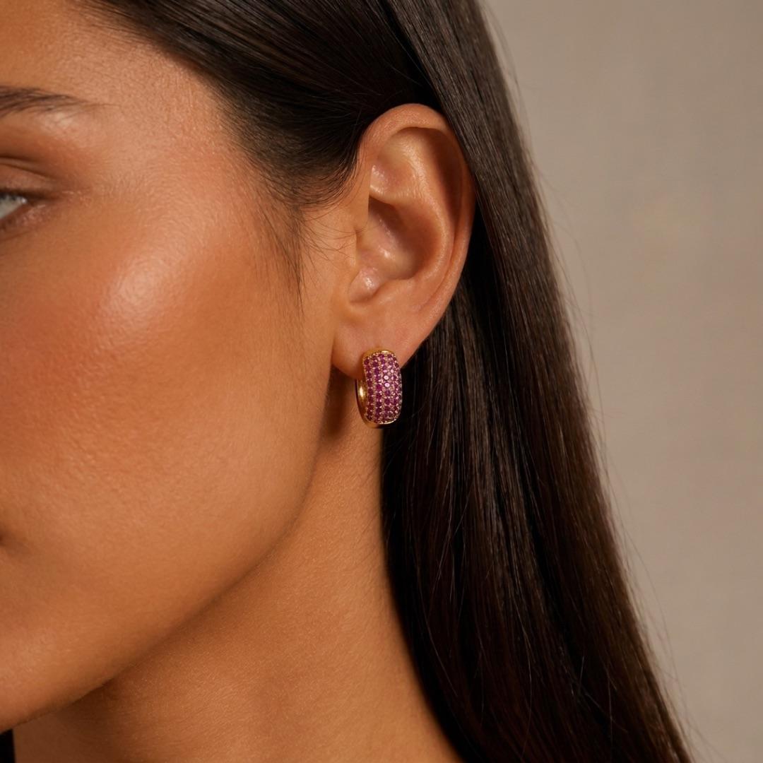 BRINCO ARGOLA DE CLICK GRANDE 5 FILEIRA ZIRCÔNIA PINK - BANHADO A OURO 18K