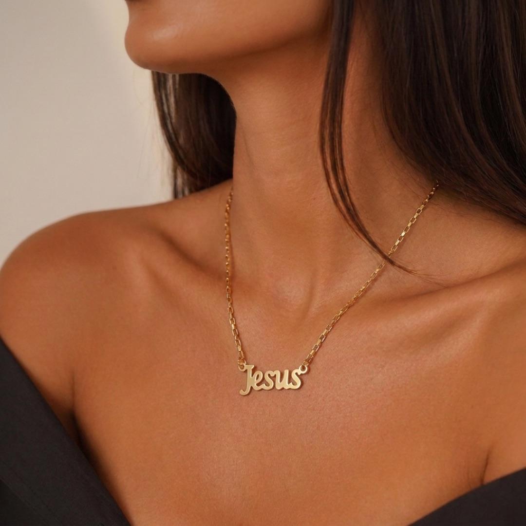 CORRENTE ELO CARTHIE FINO COM NOME JESUS -  BANHADO A OURO 18K