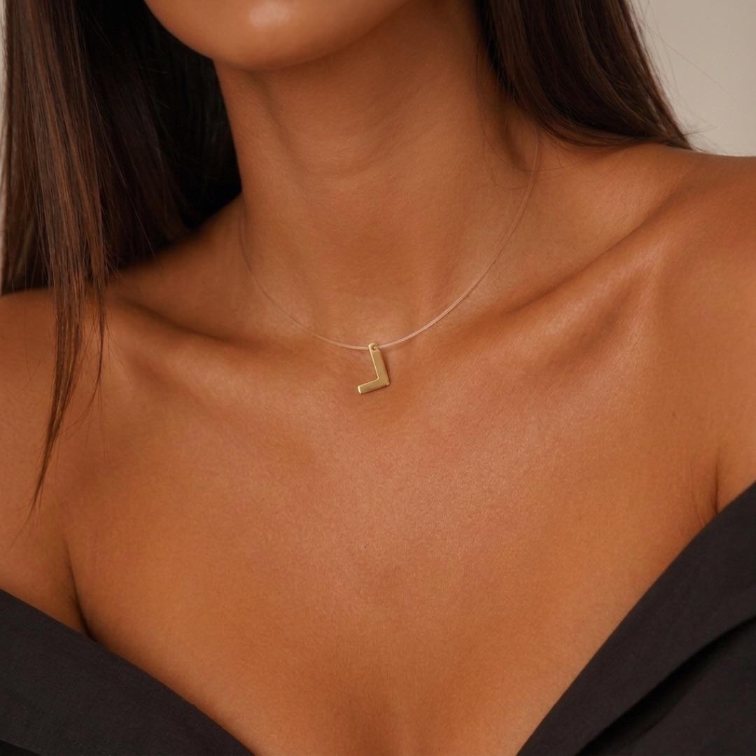CORRENTE FIO DE SILICONE COM PINGENTE  INICIAL L SIMPLES  - BANHADO A OURO 18K